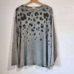 Easel Long Sleeve Oversized Leopard Top|Long Sleeve T-Shirt Comfy Casual|Size L